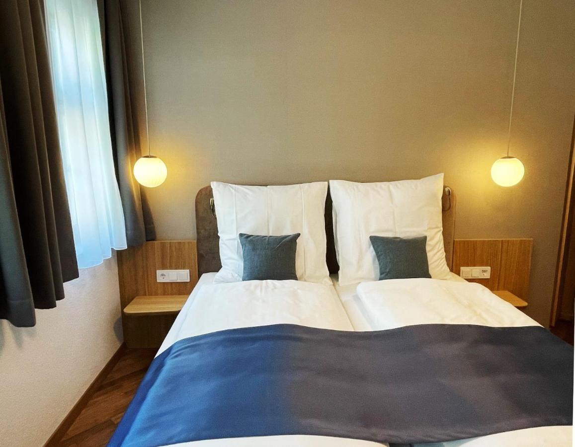 Hotel Wilder Mann เมียร์สบวร์ก ภายนอก รูปภาพ