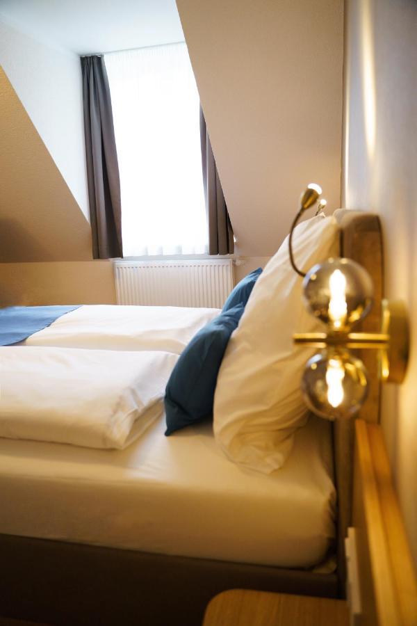 Hotel Wilder Mann เมียร์สบวร์ก ภายนอก รูปภาพ