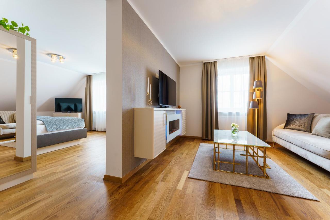 Hotel Wilder Mann เมียร์สบวร์ก ภายนอก รูปภาพ